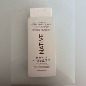 Native Coconut & Vanilla Scented Body Wash 532ml new